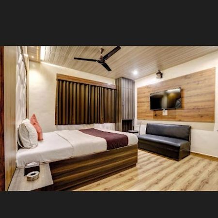 Hotel Green Park Мумбаи Экстерьер фото